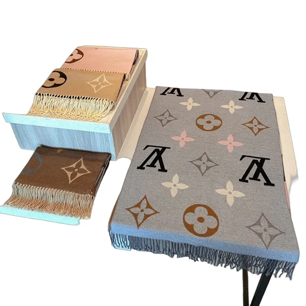 LV Scarf
