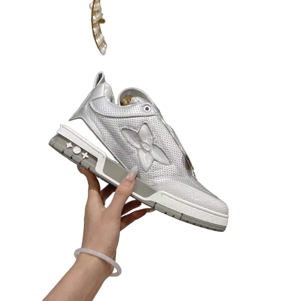 LV Skate